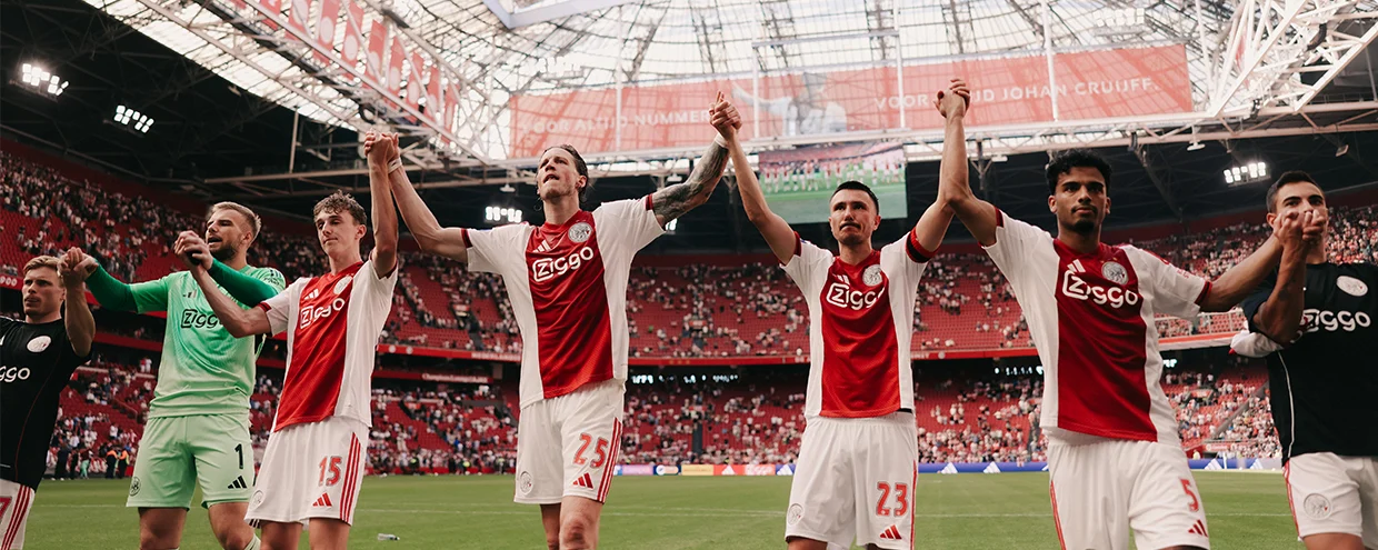 Ajax Dominasi 3-0 atas Heracles Almelo, Paes Cetak Clean Sheet dan Kontroversi Warna Jersey Memicu Keluhan Penonton