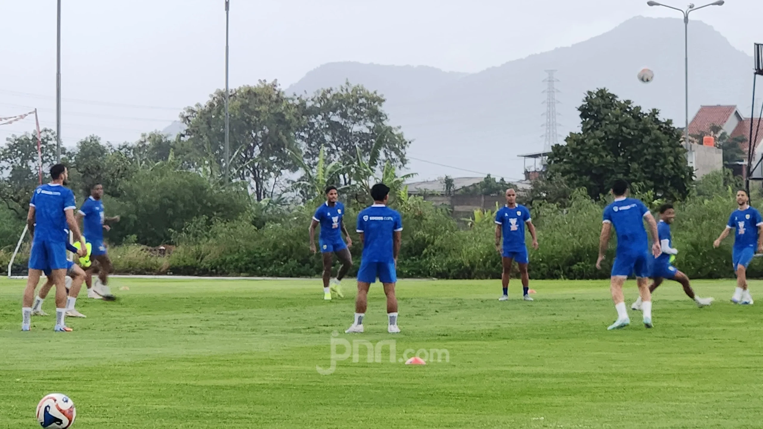 Andrew Jung Pulih, Persib Siap Guncang Dewa United di Banten International Stadium