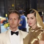 Anne Hathaway Kenang Kehamilan, Sambut Suami, dan Viral ‘Insya Allah’: Kisah Inspiratif Seorang Ibu Hollywood