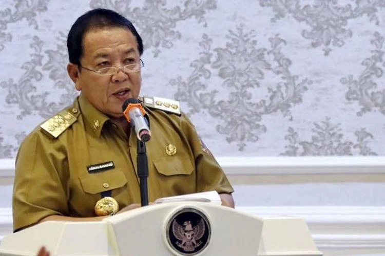 Arinal Djunaidi Ditetapkan Tersangka Korupsi Komisi Migas Rp 271 Miliar, Ditahan dan Tangan Diborgol