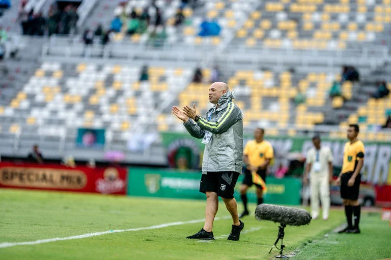 Bojan Hodak Bocorkan Strategi kepada Bernardo Tavares, Persebaya Surabaya Siap Runtuhkan Tembok Baja Arema FC