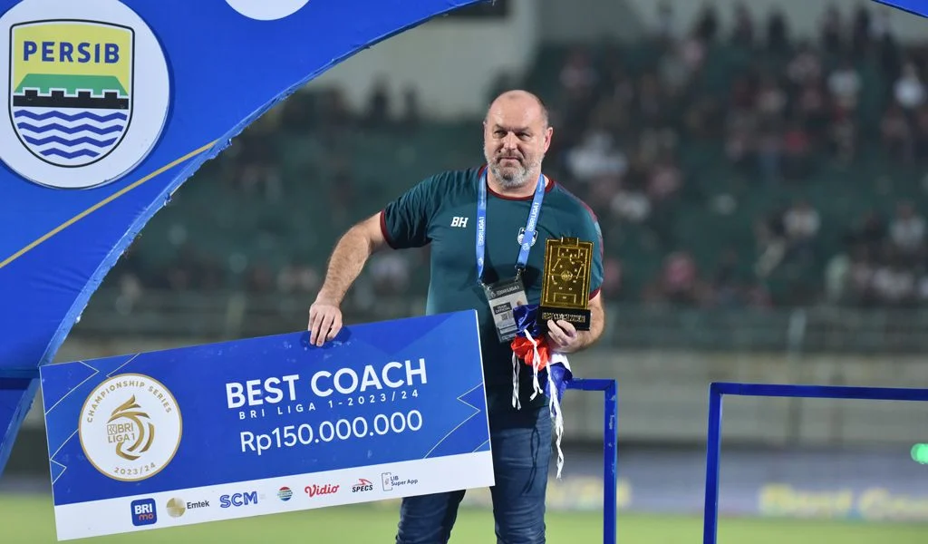Bojan Hodak Selangkah Lagi Pecahkan Rekor 200 Poin Legenda Persib, Indra M. Tohir