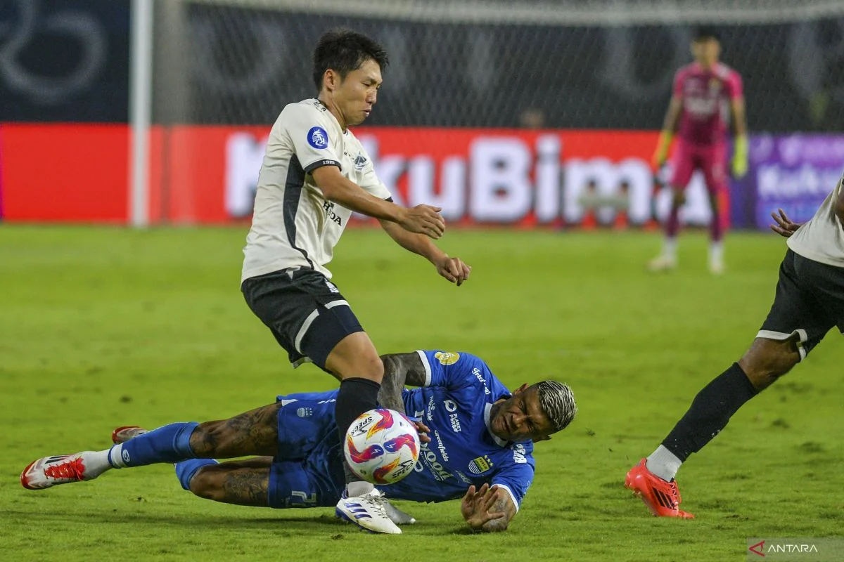 Bojan Hodak Tekan Persib Bandung: Kemenangan Krusial atas Bali United demi Jagalah Tahta Liga