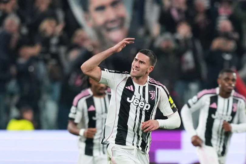 Cedera Dusan Vlahovic Memicu Negosiasi Kontrak Baru Juventus di Tengah Kegagalan Tim Lawan Atalanta