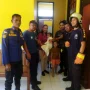 Damkar evakuasi balita Selamatkan Dua Anak Terkurung di Kamar Mandi Selama 90 Menit