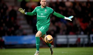Daniel Peretz Bersinar di Semifinal FA Cup: Kiper Muda yang Mengubah Nasib Southampton