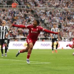 Debut Memukau Ngumoha, Gol Salah, dan Protes Harga Tiket: Drama Liverpool FC di Anfield