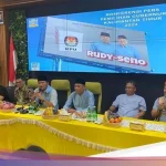 Demo Kaltim: Gubernur Rudy Mas'ud Tinggalkan Kantor, Wartawan Dilarang Masuk, Polisi Paksa Massa Bubarkan