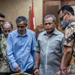 Drama Hakim: Dari Vonis Korupsi Eks Bupati Hingga Wali Hakim di Pernikahan Publik