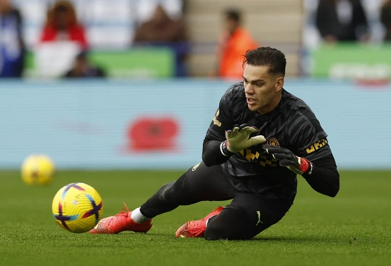 Drama Missil di Lapangan: Ederson Tumbuk Kamera Usai Cedera, Fenerbahçe Menang 4-0