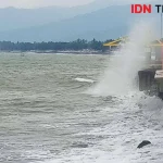 Gelombang Tinggi Mengancam 9 Perairan Indonesia: BMKG Peringatkan Potensi hingga 4 Meter pada 21-24 April 2026