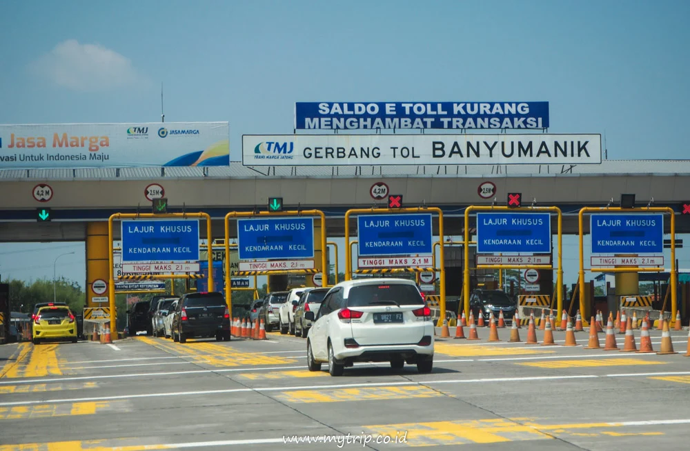 Gerbang Tol Banyumanik Sampai Kodam Diponegoro Terhambat 1 Jam Karena Supir Truk Ngantuk – Dampak Besar pada Lalu Lintas Jateng