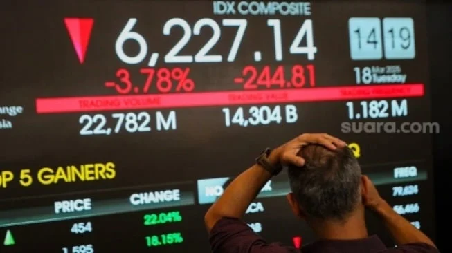 IHSG Naik 0,44% di Sesi I, Namun CDIA Terserang Penurunan; Apa Penyebabnya?