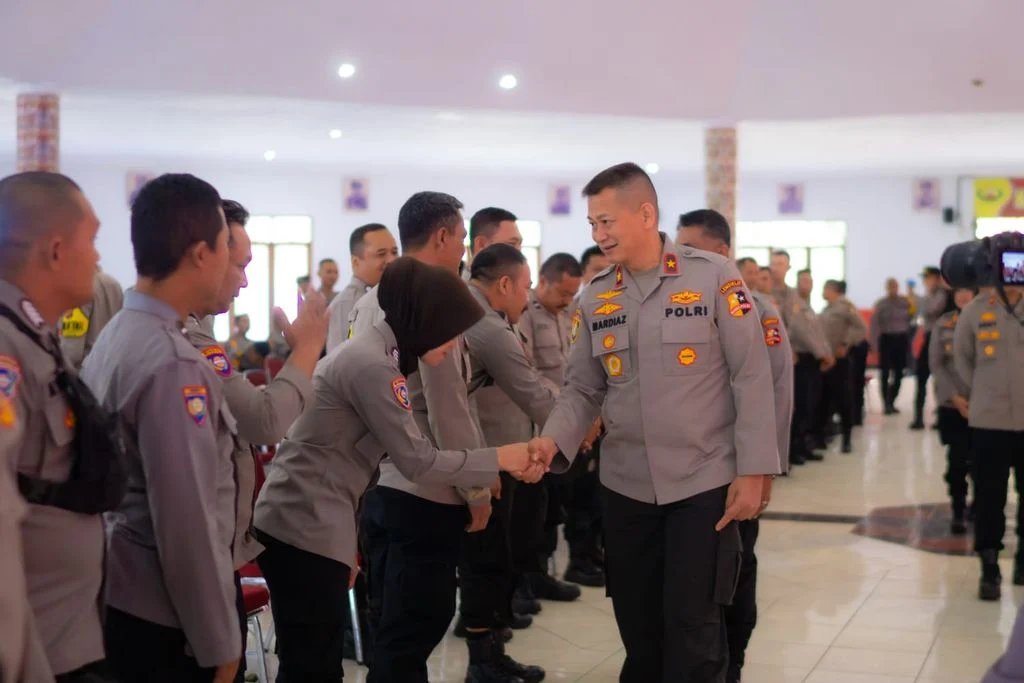 Inspirasi Aipda Purnomo: Dari Penjual Soto di Lamongan Hingga Polisi Penjaga Ratusan ODGJ dengan Gelar Magister Hukum