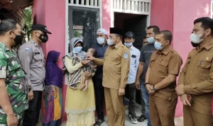 Janda Munarwati di Lhok Pawoh Bertahan di Rumah Plastik, Pemerintah Desakan Bantuan Layak Huni