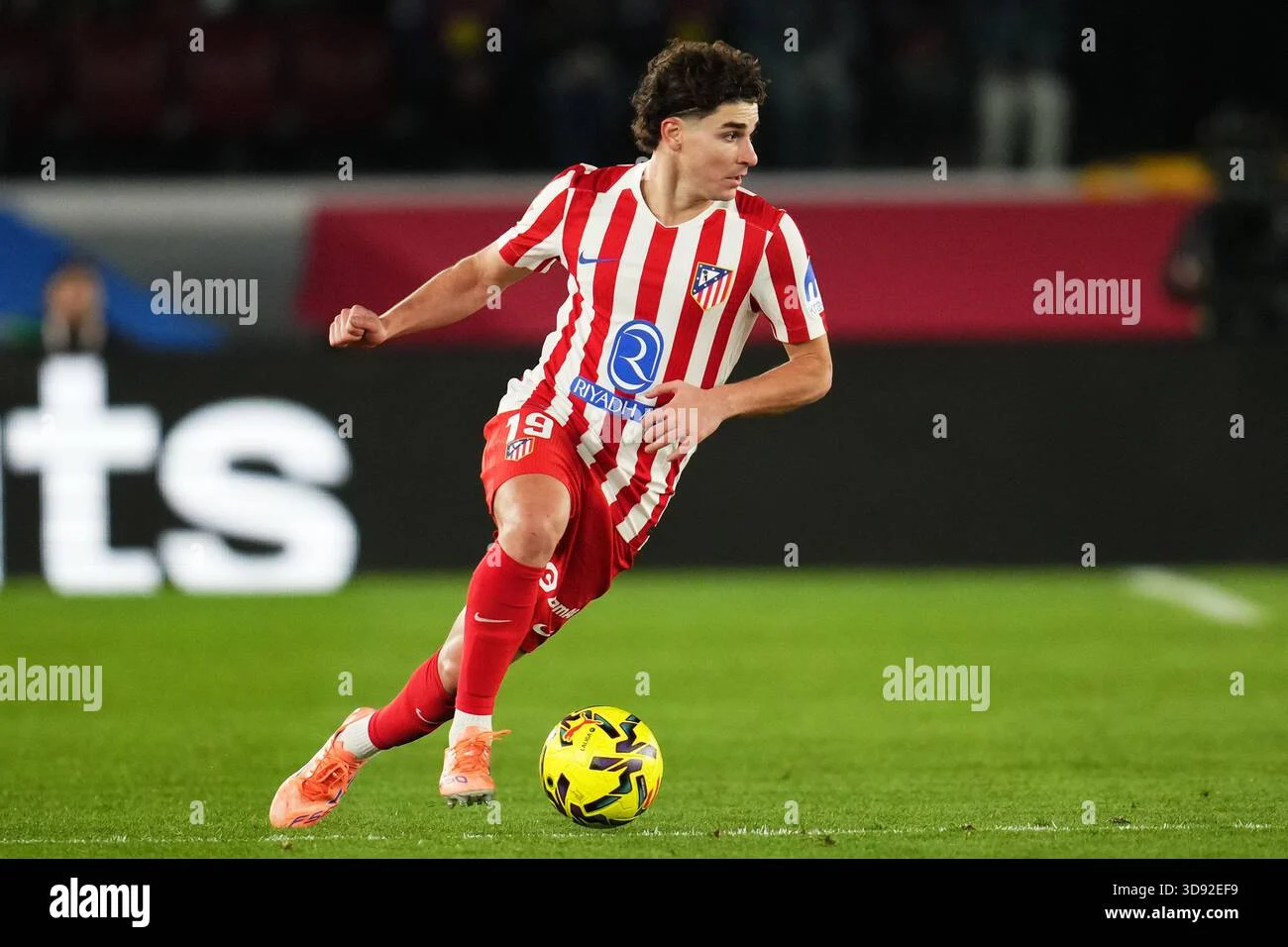 Julian Álvarez Pukau Camp Nou: Free‑Kick Inspirasi Messi Bawa Atletico Menang Besar atas Barcelona
