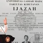 Jusuf Kalla Tawarkan Solusi Praktis: Tampilkan Ijazah Asli Jokowi untuk Akhiri Polemik