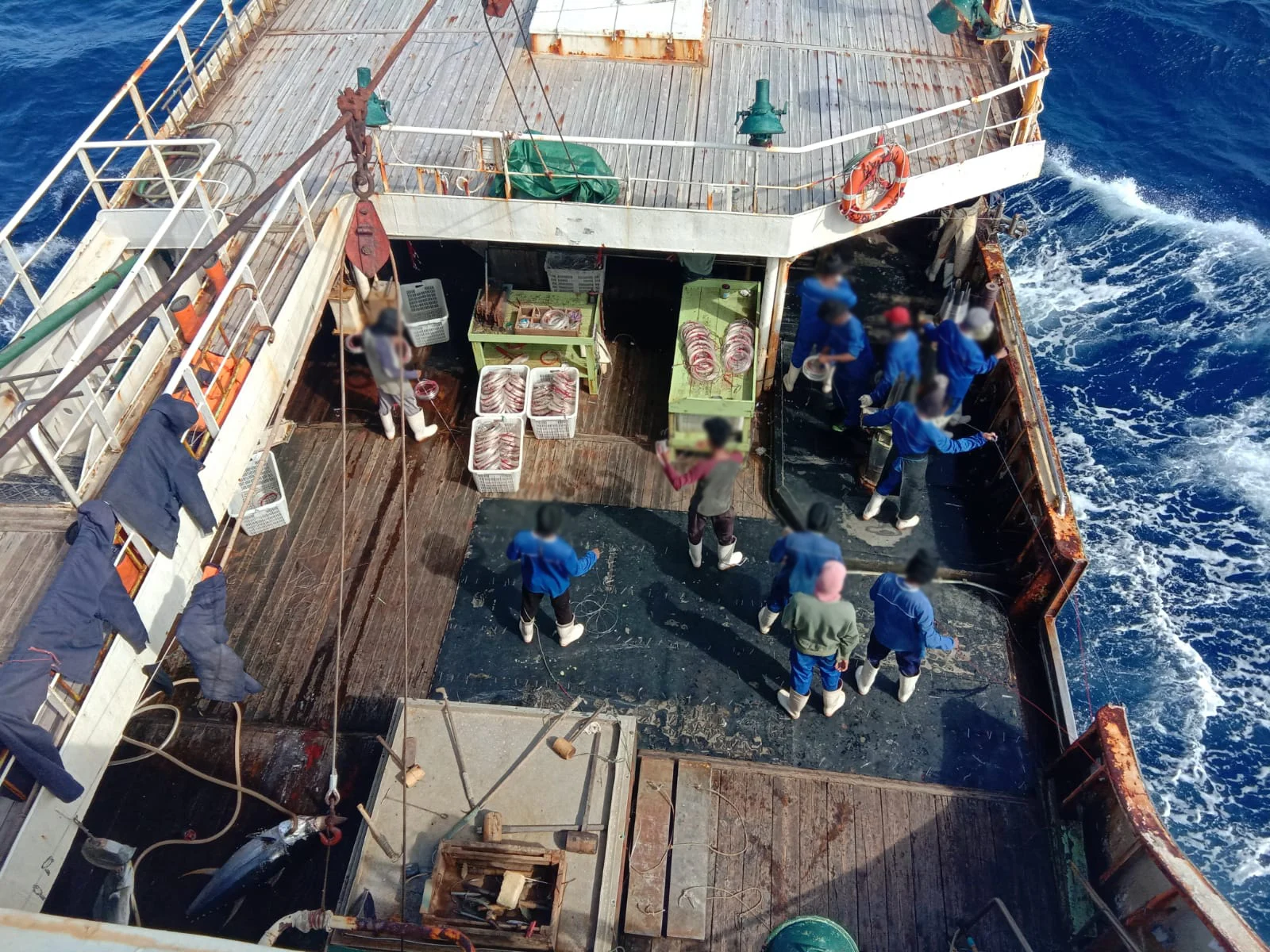 Kapal Dagang China Terdampar di Laut Arab, Tiga ABK Indonesia Selamat dalam Operasi Penyelamatan Pakistan