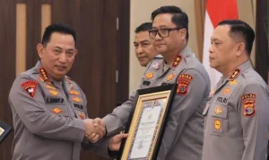 Kapolri Listyo Sigit Prabowo Anugerahkan Penghargaan IKPA Terbaik kepada Polda Riau, Tegaskan Pentingnya Tata Kelola Anggaran