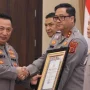 Kapolri Listyo Sigit Prabowo Anugerahkan Penghargaan IKPA Terbaik kepada Polda Riau, Tegaskan Pentingnya Tata Kelola Anggaran