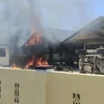 Kapolsek Panipahan Diberhentikan Usai Warga Bakar Rumah Dugaan Bandar Narkoba, Polisi Segel Lokasi