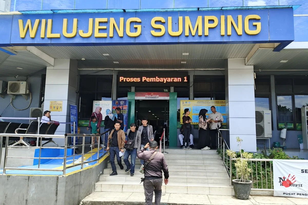 Kebijakan Baru Bayar PKB Tanpa KTP Pemilik Awal, Dedi Mulyadi Tegur Pejabat Samsat Bandung