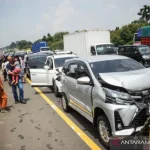 Kecelakaan Beruntun Tiga Kendaraan di Tol Jakarta‑Cikampek KM 19, Penanganan Intensif dan Dampak Lalu Lintas