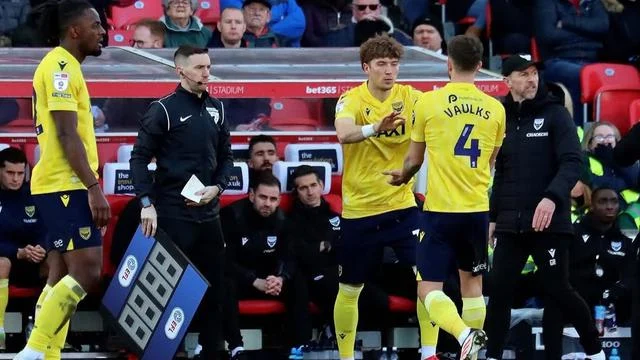 Kekalahan Mengejutkan Watford di Oxford United: Ed Still Marah, Musim Akhir Terpuruk