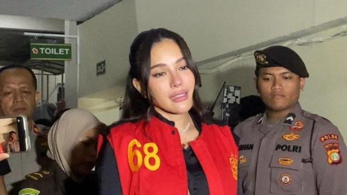 Kesehatan Nikita Mirzani Memburuk di Lapas: Tulang Belakang Bergeser, Implan Gigi Pecah, dan Kondisi 'Drop' Mengkhawatirkan