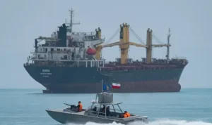 Ketegangan Memuncak: Militer Iran Sergap Kapal Israel di Selat Hormuz, AS Siapkan Blokade