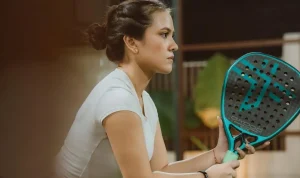 Kista Bahu Akibat Kecanduan Padel: Kisah Michelle Young Jonathan yang Terluka