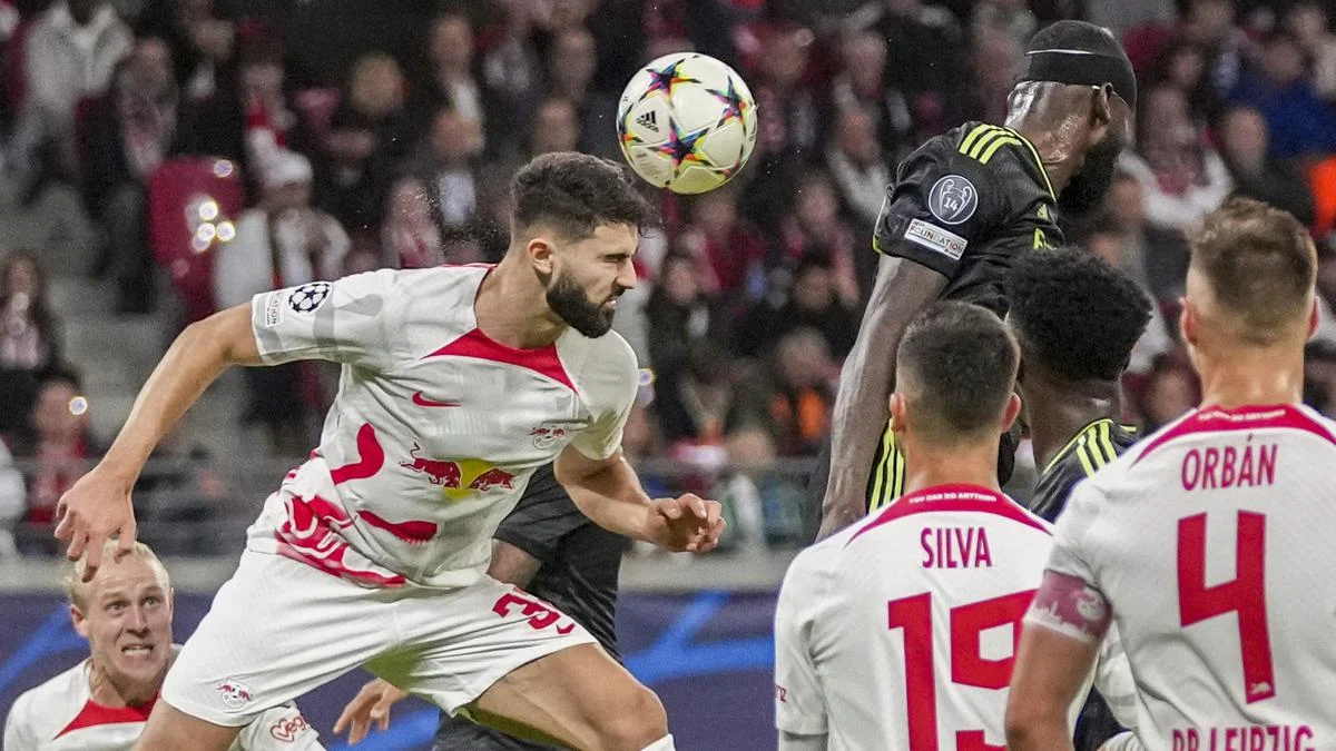 Klausul Rp1 Triliun Schlotterbeck Bikin Liverpool dan Real Madrid Buru Bintang Dortmund