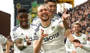 Leeds United Gigit Wolves 3-0, Selamatkan Diri dari Zona Degradasi