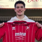 Luton Town Siap Gempur Northampton Town di Laga Penentu Liga One, Sambil Merayakan Kemenangan dan Dukungan Komunitas Veteran