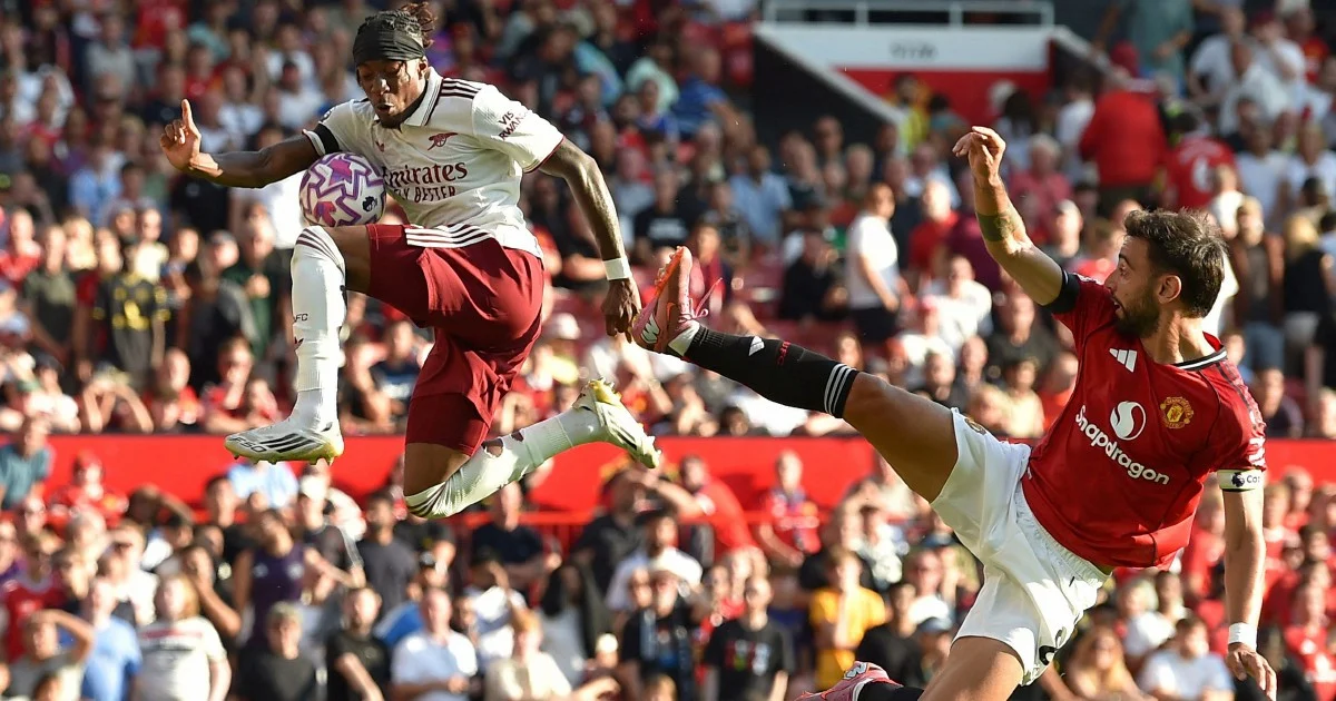 Manchester United Tersungkur di Old Trafford, Leeds Raih Kemenangan Langka; Carrick Marah, Transfer Alex Scott Jadi Sorotan