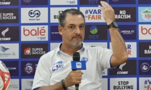 Marcos Santos Ungkap Taktik Arema FC Hadapi Derbi Jatim, Persaingan Papan Atas Semakin Ketat!