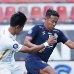 Marcos Santos Ungkap Taktik Arema FC Hadapi Derbi Jatim, Persaingan Papan Atas Super League Makin Ketat