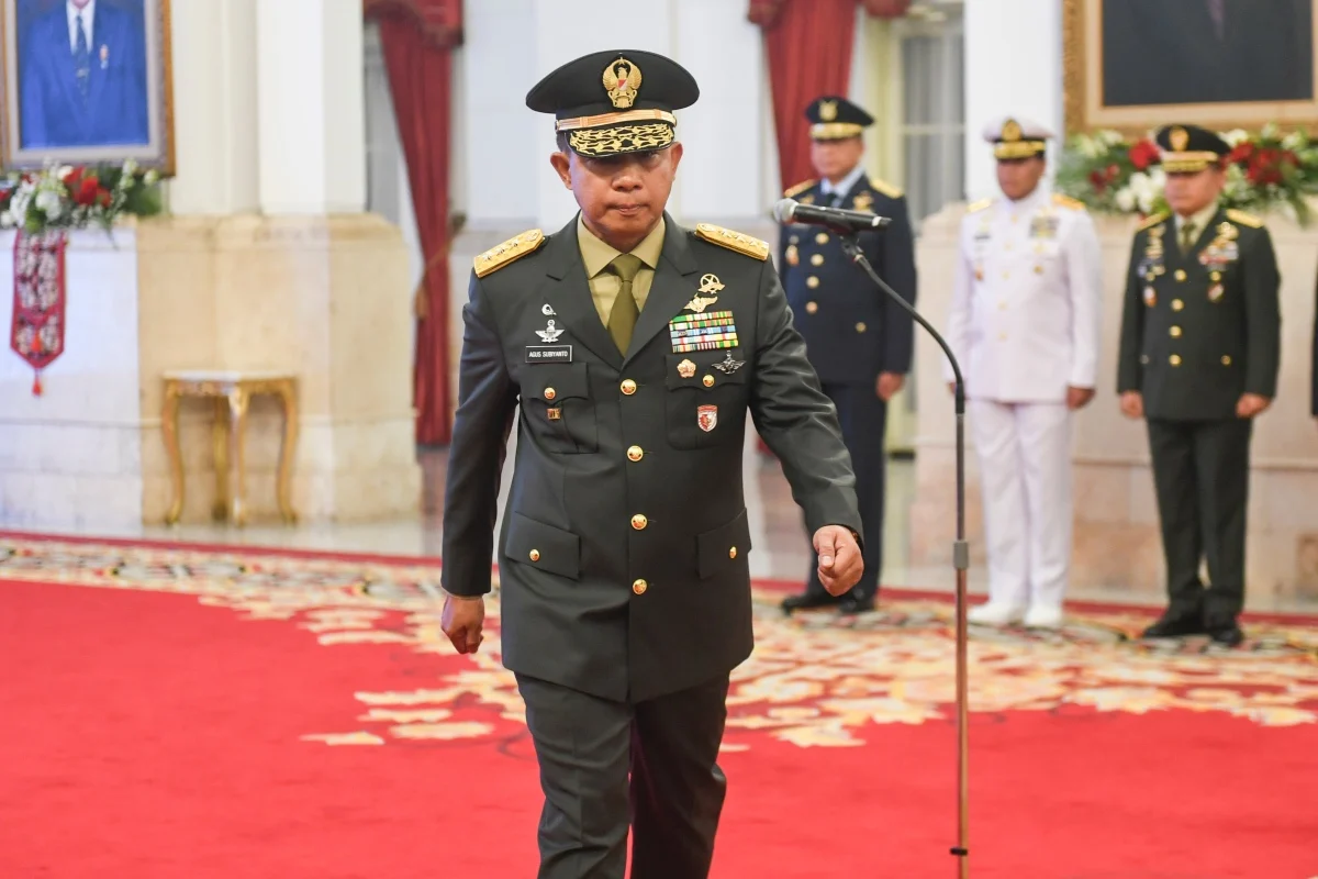 Mayor Jenderal: Dari Garis Depan Hingga Puncak Kepemimpinan Militer di Indonesia dan Iran