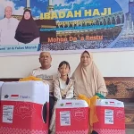 Menabung Rp10 Ribu Sehari, Pasutri Penjual Tempe Capai Impian Haji Setelah 14 Tahun Penantian