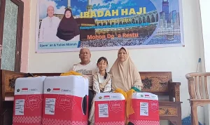 Menabung Rp10 Ribu Sehari, Pasutri Penjual Tempe Capai Impian Haji Setelah 14 Tahun Penantian