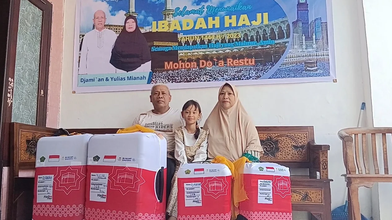 Menabung Rp10 Ribu Sehari, Pasutri Penjual Tempe Capai Impian Haji Setelah 14 Tahun Penantian