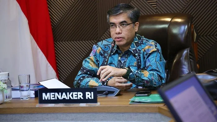 Menaker Umumkan Kebijakan WFH Sehari untuk Swasta, Dorong Efisiensi Energi Tanpa Hambat Ekonomi