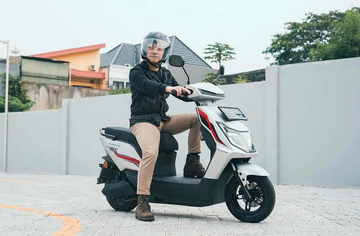 Motor Listrik Emmo JVX GT Siap Menghidupkan Program MBG dengan Harga Rp49,9 Juta
