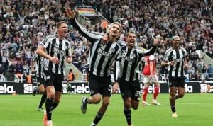 Nick Woltemade Bersinar di Tengah Kekalahan Newcastle: Analisis Taktik dan Kontroversi