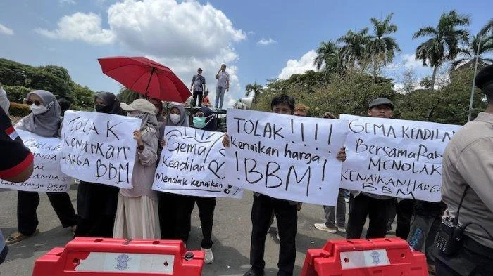 PAN Tolak Usulan Kenaikan Harga BBM, Gibran Rakabuming Minta Maaf ke JK: Dinamika Politik Energi Indonesia