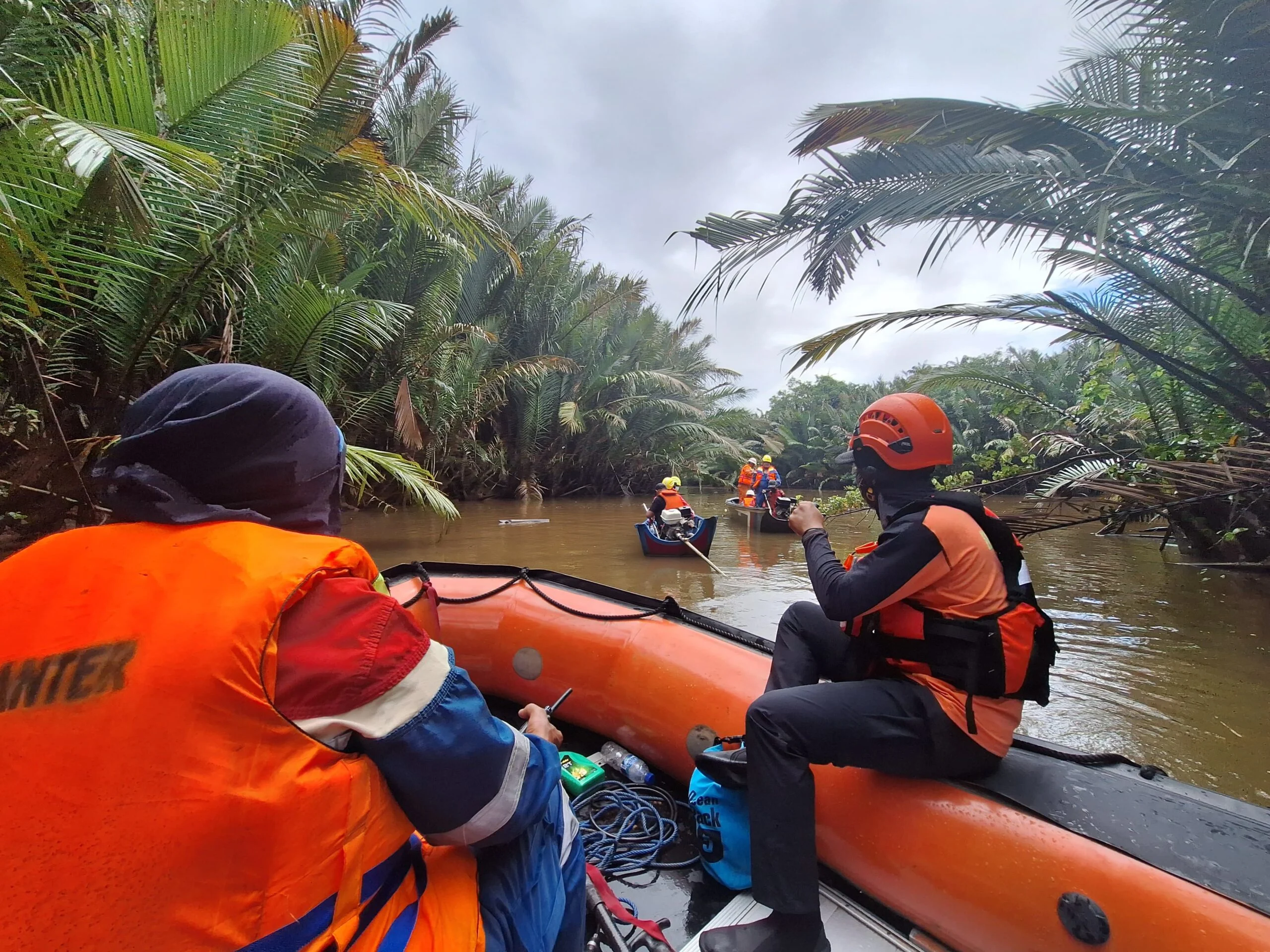 Pencarian Intensif Doli di Sungai Nyirih: Tim SAR Pakai Peralatan Anti-Serangan Buaya