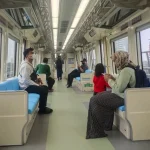 Penurunan Penumpang LRT Jabodebek 10% di Hari Pertama WFH: Apa Penyebabnya?