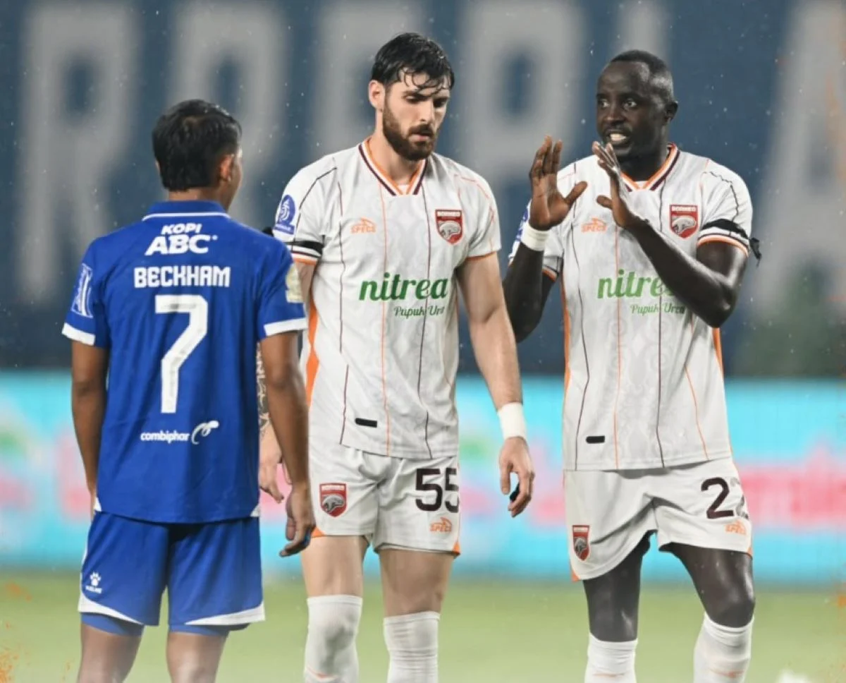 Persib Tertekan di Puncak Klasemen Super League 2025/2026, Borneo FC dan Persija Mendekat