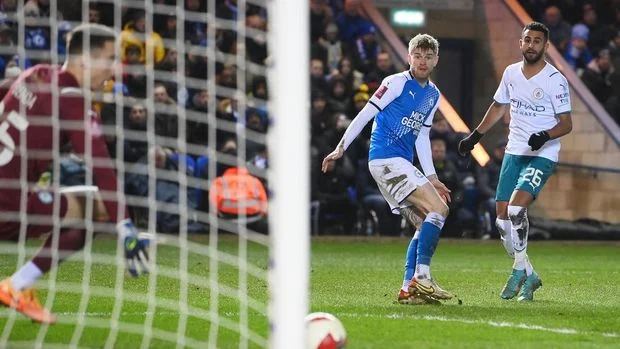 Peterborough United Guncang Musim: Dari Kemenangan Dramatis di Liga hingga Kebangkitan Tim Wanita yang Menginspirasi