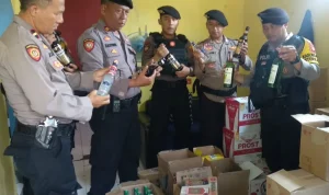 Polisi Peru Guncang Pemilu: Gerebek Rumah Pejabat KPU, Pecah Krisis Politik